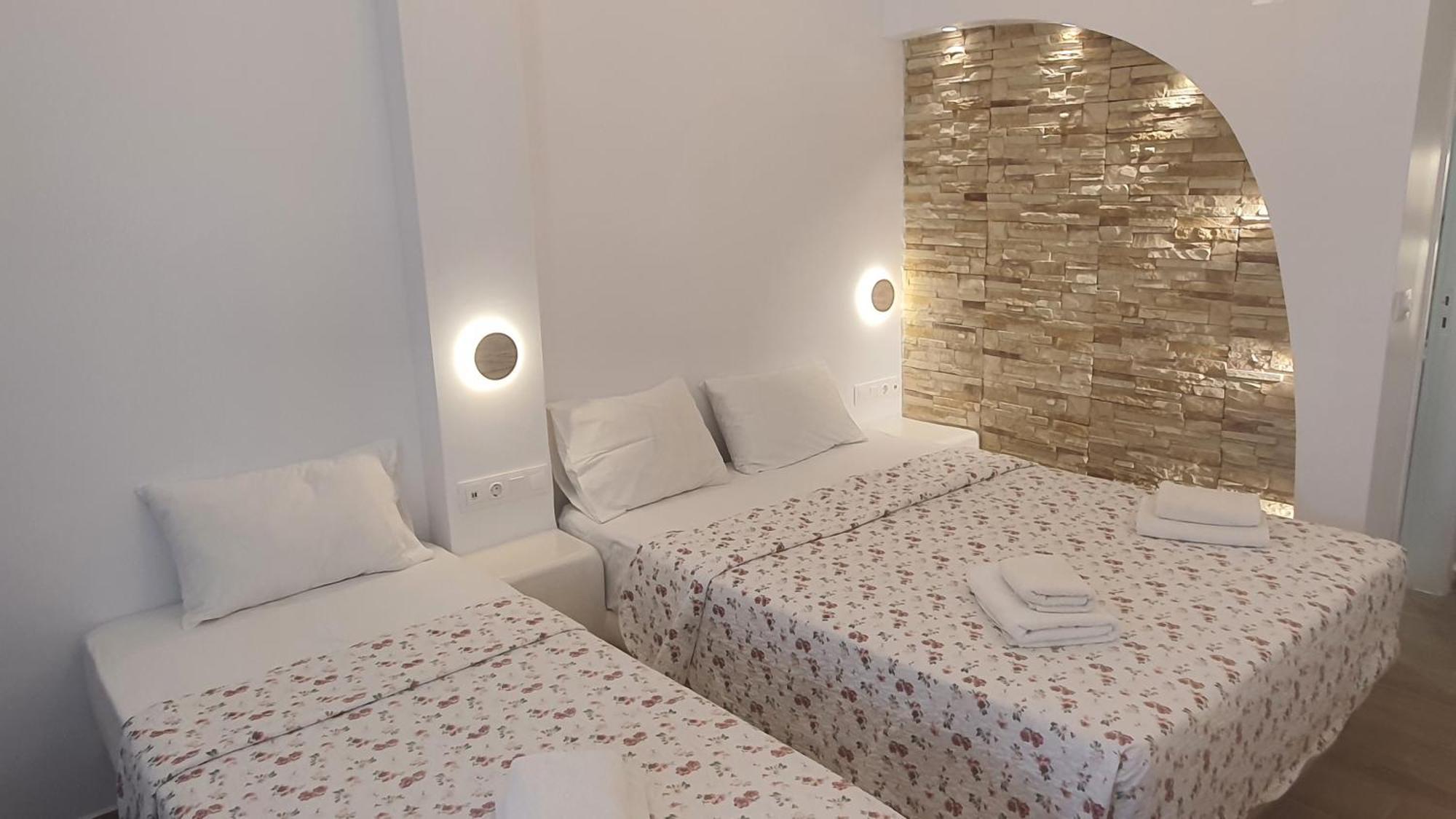 Augusta Studios & Apartments Науса Екстер'єр фото