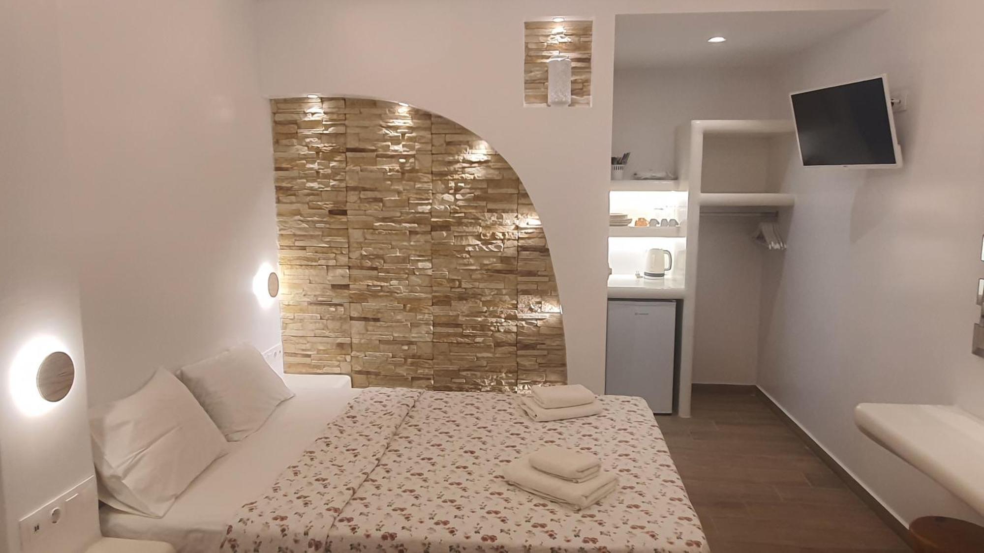 Augusta Studios & Apartments Науса Екстер'єр фото