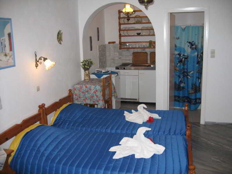 Augusta Studios & Apartments Науса Екстер'єр фото