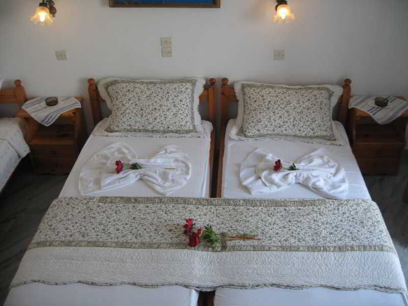 Augusta Studios & Apartments Науса Екстер'єр фото